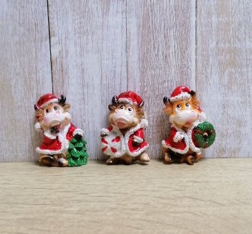 Магнит Бычок новогодний
